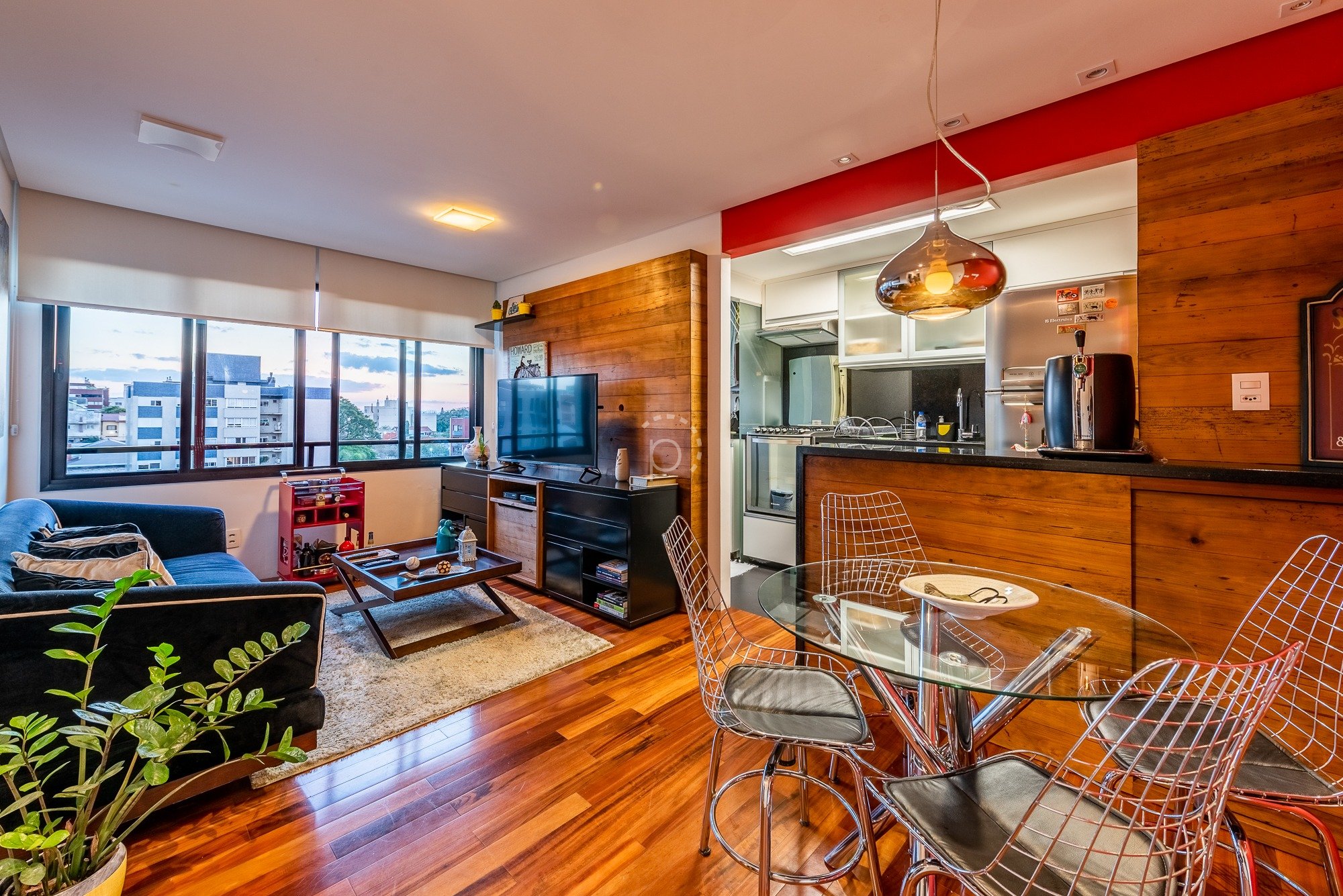 Venda de Apartamento em bairro Tristeza com 55m² Área Const. e 73m² Área Terreno